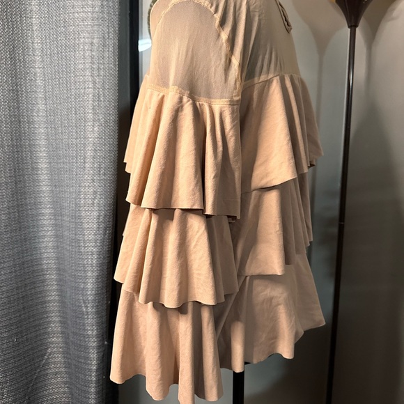 Chic Layered Beige Women's Blouse - Picture 3 of 5